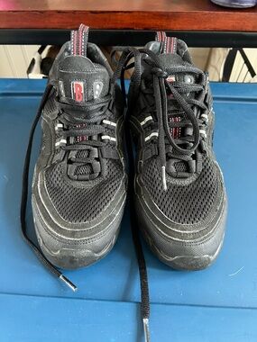 Women’s Bloch split sole Black dance Sneakers with Red Trim